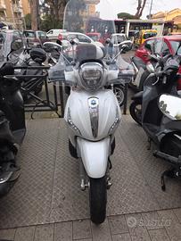 Piaggio Beverly 300 i.e. esamino permuta - finanzi