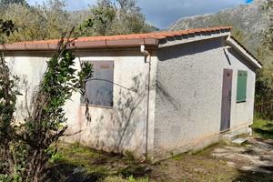 Villetta Piano Geli + 1600 mq Terreno