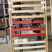 1 rete elettrica e un materasso 