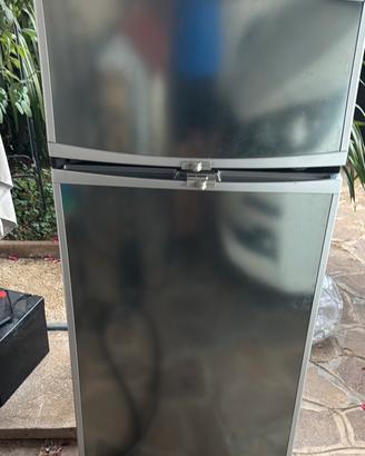 Frigorifero dometic trivalente