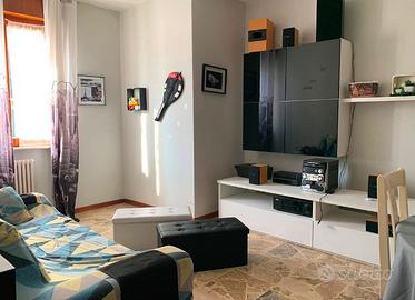 Bilocale di 70 mq arredato con cantina