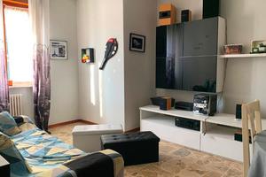 Bilocale di 70 mq arredato con cantina