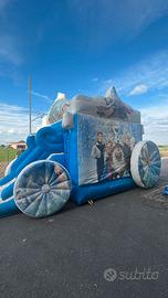 Gioco gonfiabile usato