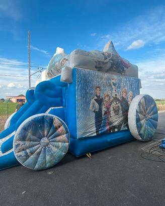 Gioco gonfiabile usato