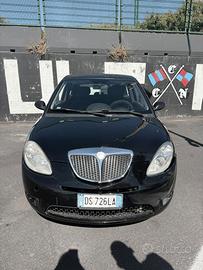Lancia y 1.2