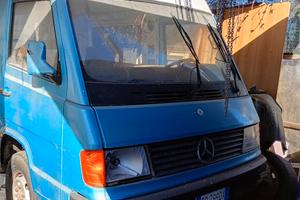 Mercedes MB 100 per Ricambi 