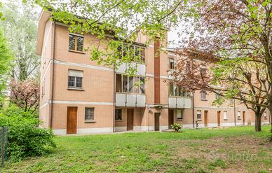 4 LOCALI A CORREGGIO