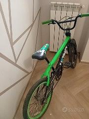 bmx bicicletta