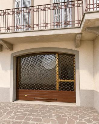 NEGOZIO A STEZZANO