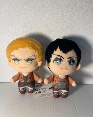 Peluche attack on titan reiner e bertoldt