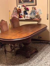 Tavolo antico ovale intarsiato