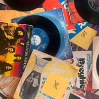 Lotto di circa 300 dischi 45 giri (7”)