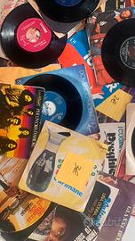 Lotto di circa 300 dischi 45 giri (7”)