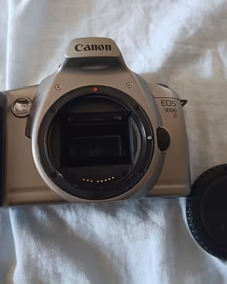 Canon EOS 3000n solo corpo
