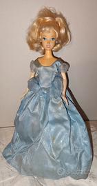 Bambola Barbie Cenerentola