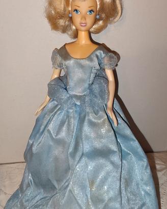 Bambola Barbie Cenerentola