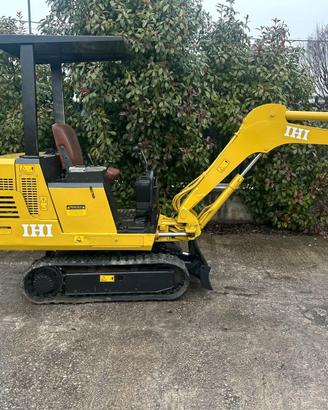 E224 - Escavatore 15 q IHI