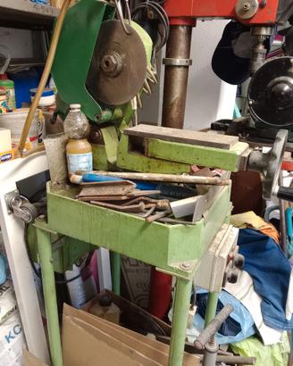 Troncatrice - sega circolare per ferro.