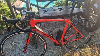 GIANT TCR ADVANCED 2