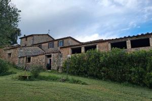 Appartamento ammobiliato in casale