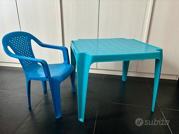 Tavolino e sedia per bambini