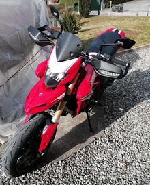 Ducati hypermotard 821