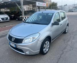 Dacia Sandero 1.2 16V GPL - 2012