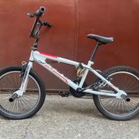 bicicletta bmx