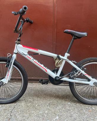 bicicletta bmx