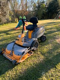 Trattorino tagliaerba stiga frontale