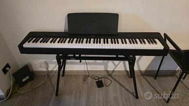 Pianoforte Yamaha P-145 + Stand + Pedale