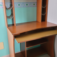 Scrivania per computer