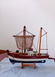 Peschereccio, modellino barca in legno