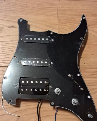Battipenna completo per stratocaster hss