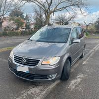 VW Touran Ecofuel (Metano-Benzina) - 7 posti