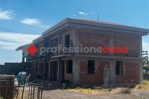 Villa Angolare con piscina - Aci Sant'Antonio