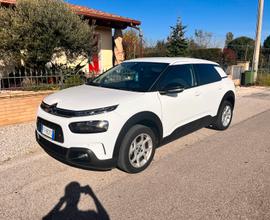 Citroen C4 Cactus Shine con gancio traino