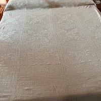 Copriletto filet uncinetto fatto a mano