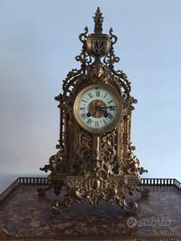 Orologio da appoggio in bronzo