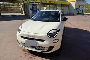 FIAT 600 DCT MHEV  100 CV COME NIOVA 