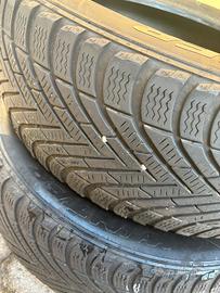 Gomme invernali pirelli 205/55 r16