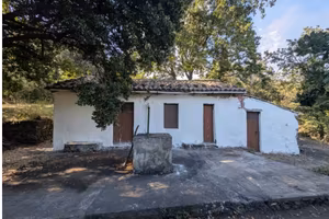 RUSTICO CON TERRENO CONTRADA SERRAPIZZUTA NICOLOSI