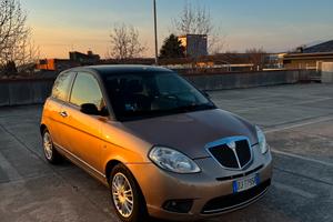 LANCIA YPSILON NEOPATENTATI BENZINA