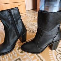 Stivaletti in pelle come nuovi