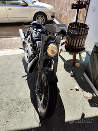 Interessante moto utilizzata pochissimo