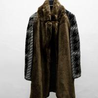 Cappotto con inserti in pelliccia naturale