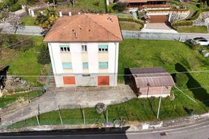 Casa indipendente di 220 m² con più di 5 locali e 