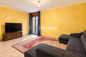 APPARTAMENTO DI AMPIA METRATURA CON 3 CAMERE