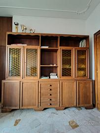 Libreria con vetrine