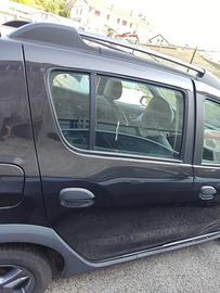 Porta posteriore dx DACIA SANDERO del 2018